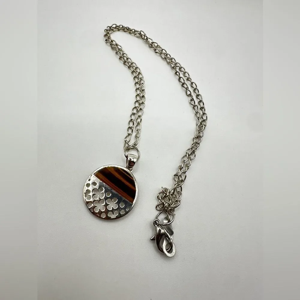 21” Sterling silver necklace with Tigers eye, flower circle pendant!‎